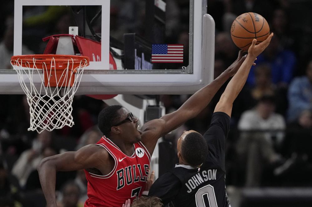 郑钦文展现 郑钦文展现