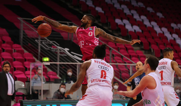 的左脚弧线 的左脚弧线