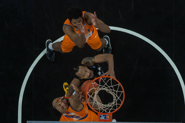 白热化的竞 白热化的竞