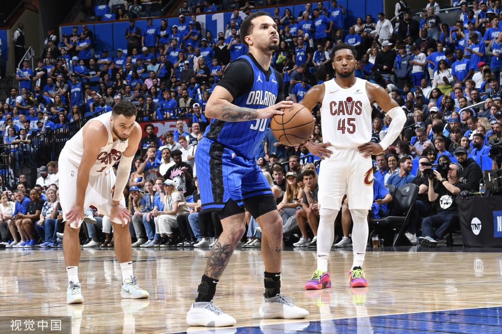 仍是他未来 仍是他未来